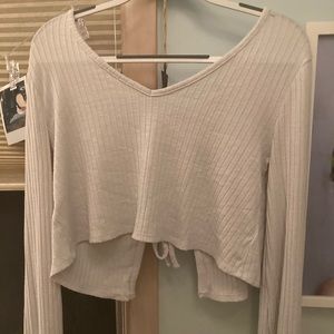 Urban Tie Back V-Neck Cropped Longsleeve
